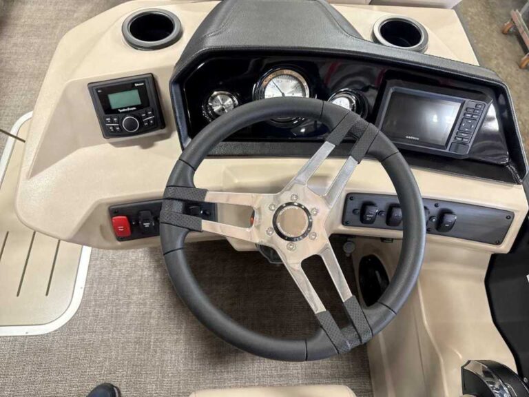 2026 Bennington 22SSB - SPS - Blackout US-ETWS7549H526 [photo 11]